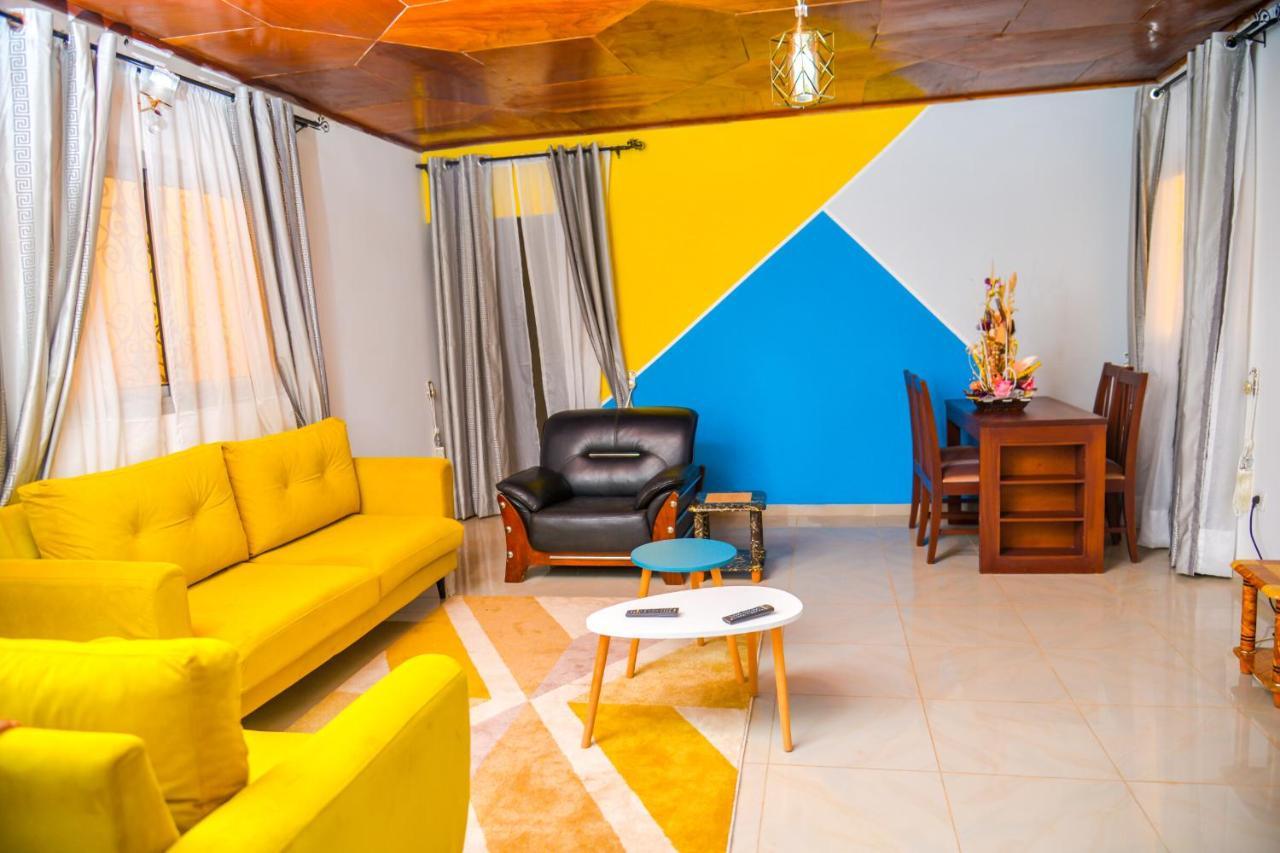La Concorde: Cozy 2-Bedroom Apartment in Nkomkana Quarter Yaounde Exterior photo