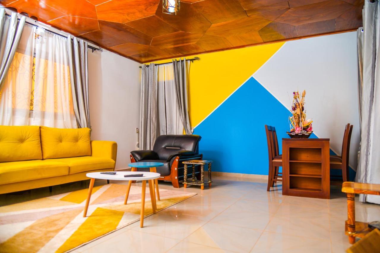 La Concorde: Cozy 2-Bedroom Apartment in Nkomkana Quarter Yaounde Exterior photo